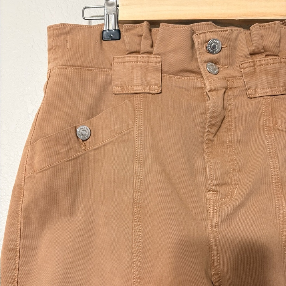 Veronica Beard Camel Color Straight Leg Jeans w Pleats Detail at Waist High Rise - Picture 5 of 16